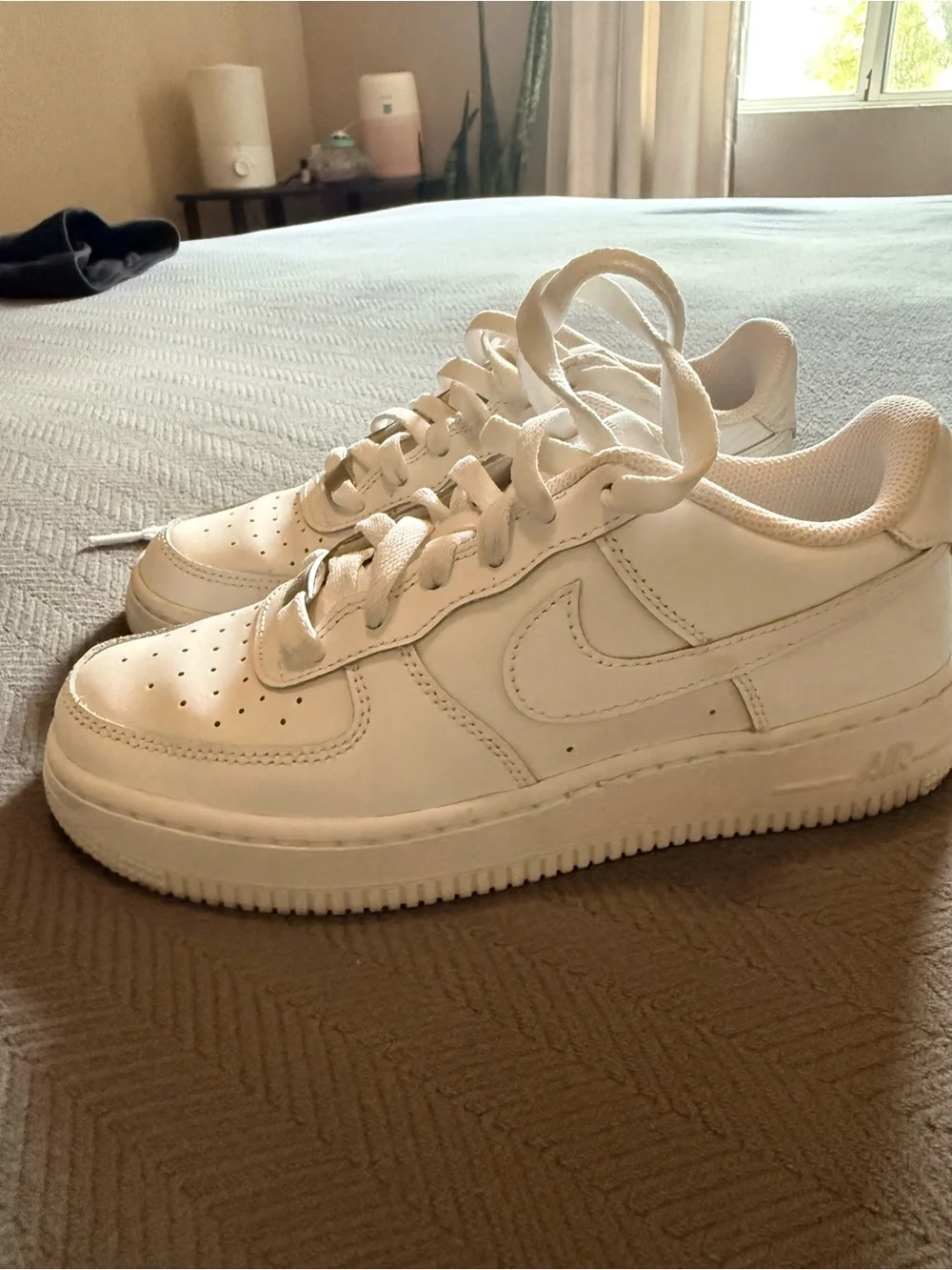 Nike Kids White Low-Top Leather Sneakers